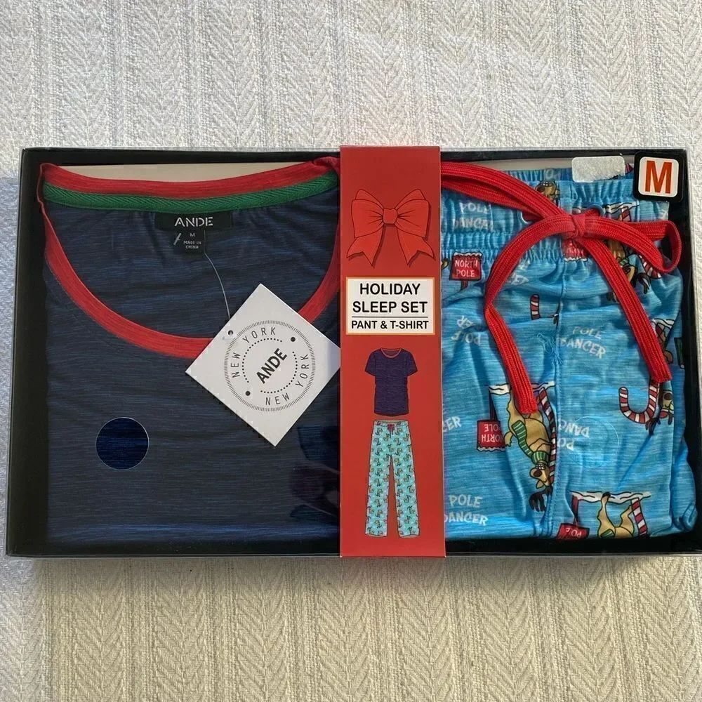 ANDE Holiday Men’s Pant and T-Shirt Sleep Set - Comical Reindeer